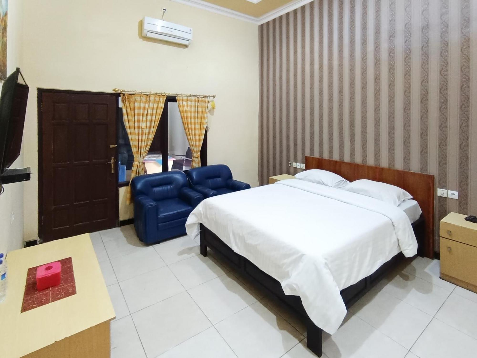 Hotel Gita Puri Redpartner Blitar Extérieur photo