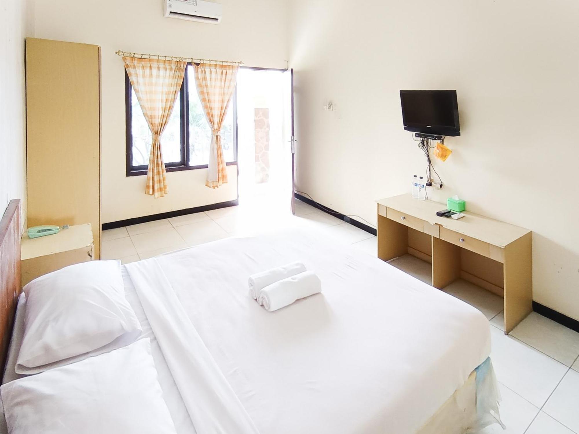 Hotel Gita Puri Redpartner Blitar Extérieur photo