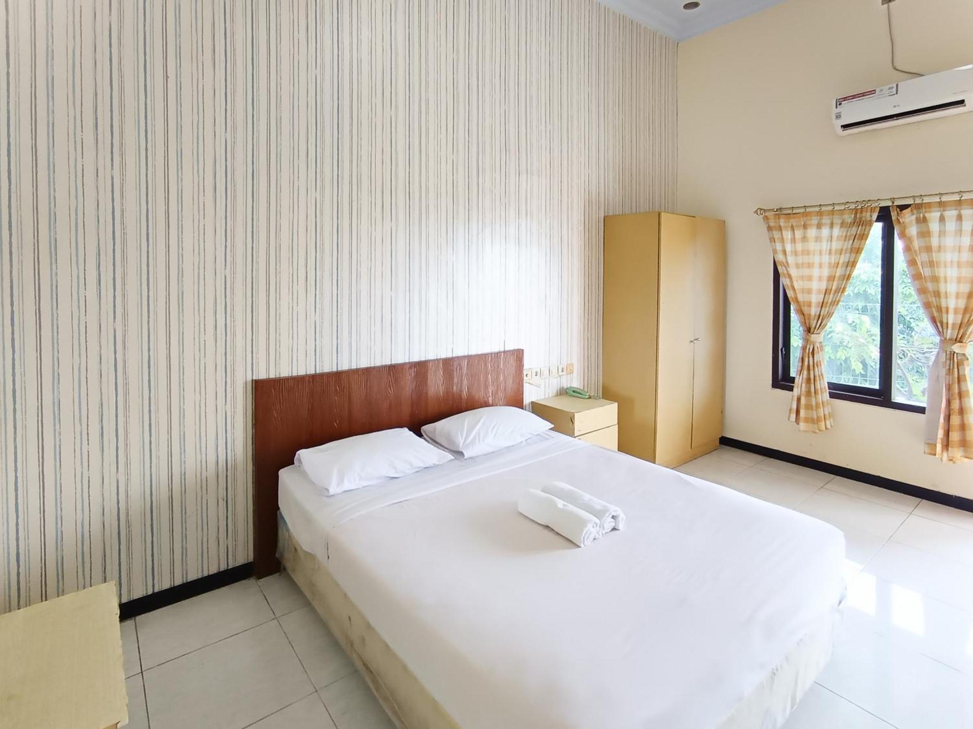 Hotel Gita Puri Redpartner Blitar Extérieur photo
