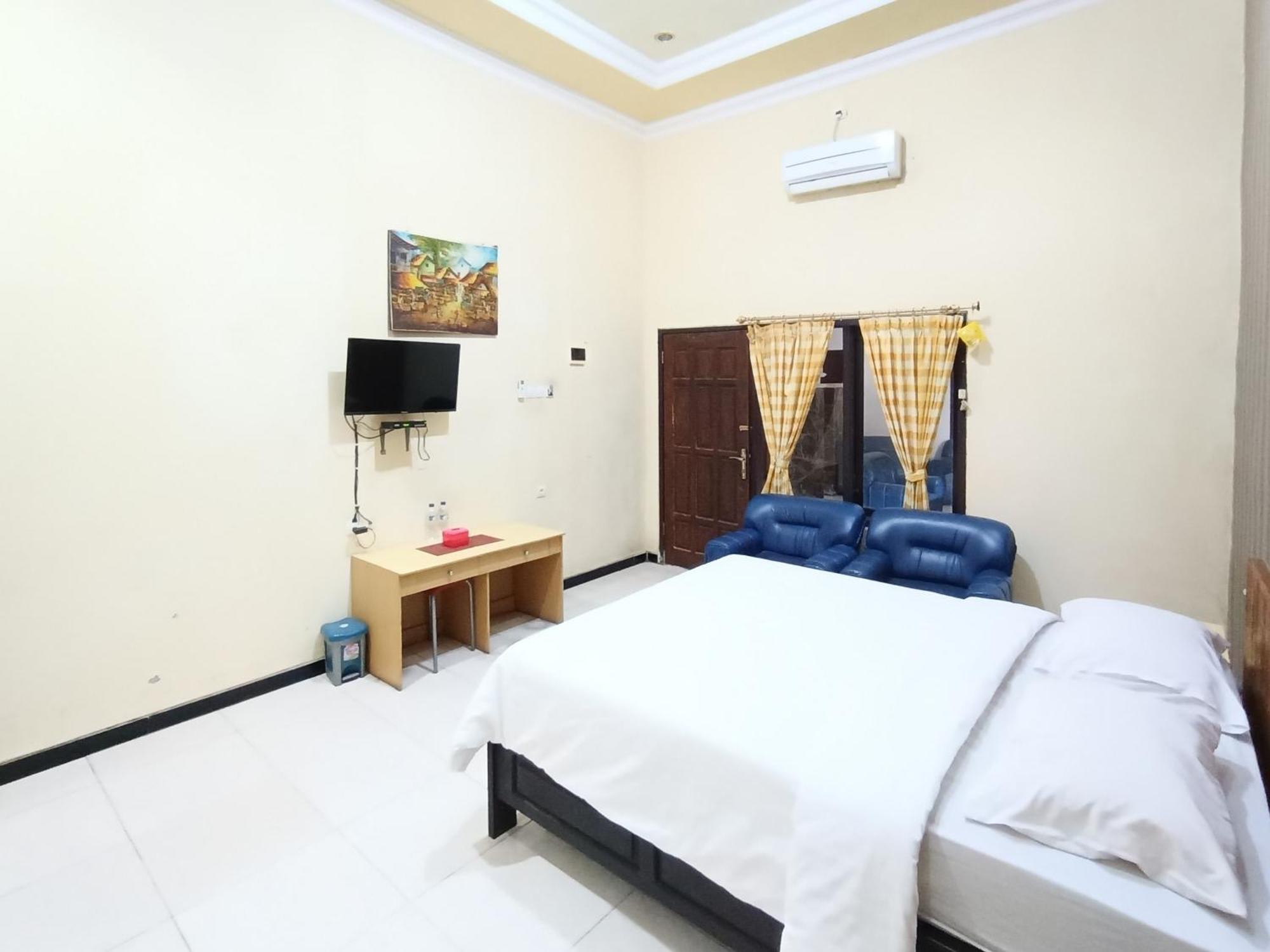 Hotel Gita Puri Redpartner Blitar Extérieur photo