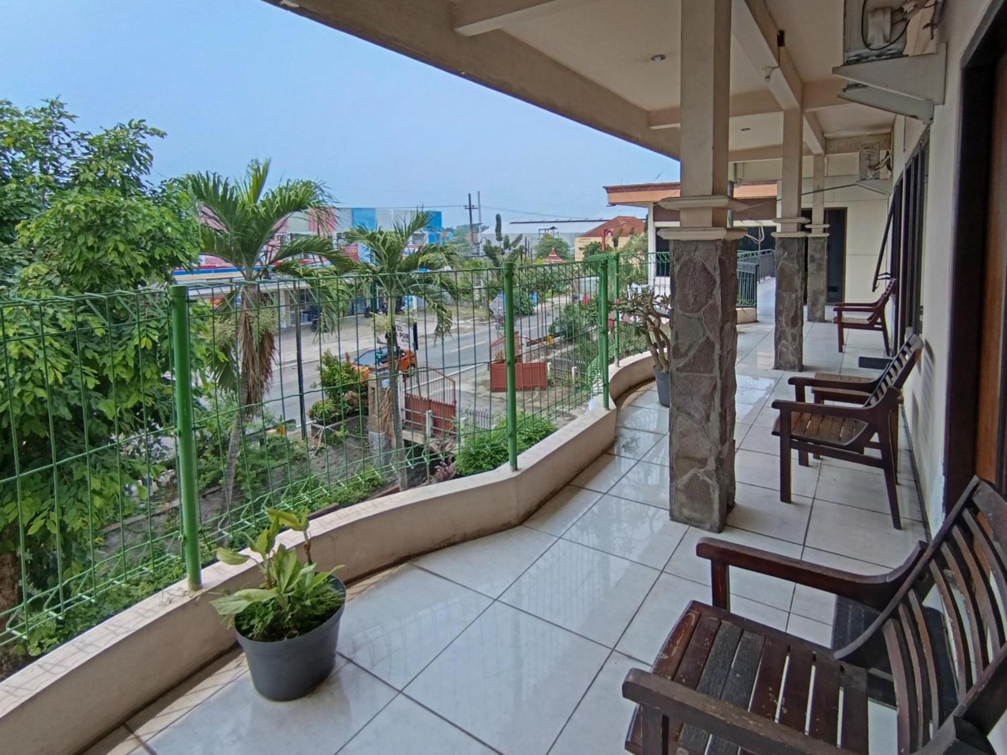 Hotel Gita Puri Redpartner Blitar Extérieur photo