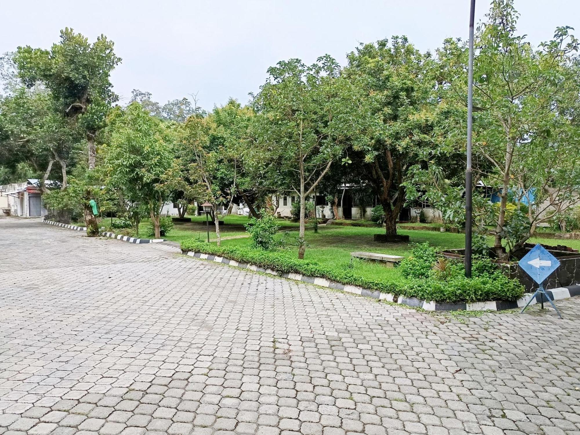 Hotel Gita Puri Redpartner Blitar Extérieur photo